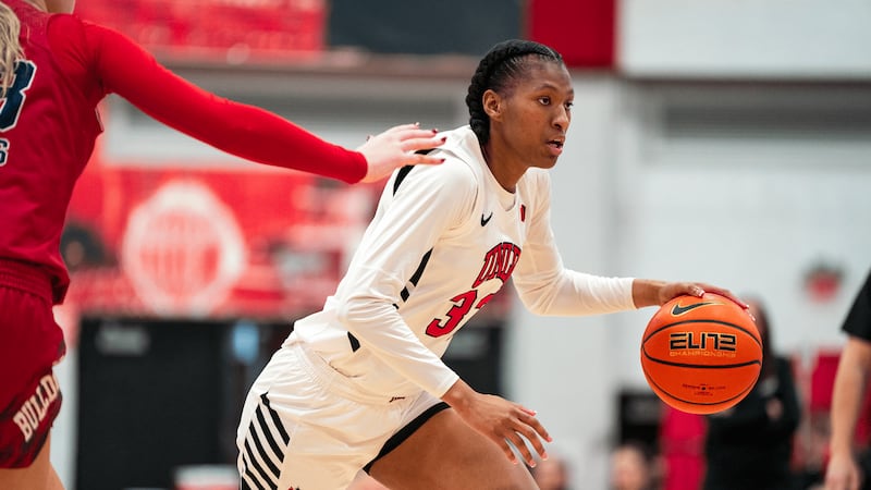 The UNLV Lady Rebels have kept the winning momentum going as they downed Fresno State 73-48.